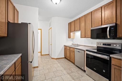 162 Bridgewater Trail-9.jpg
