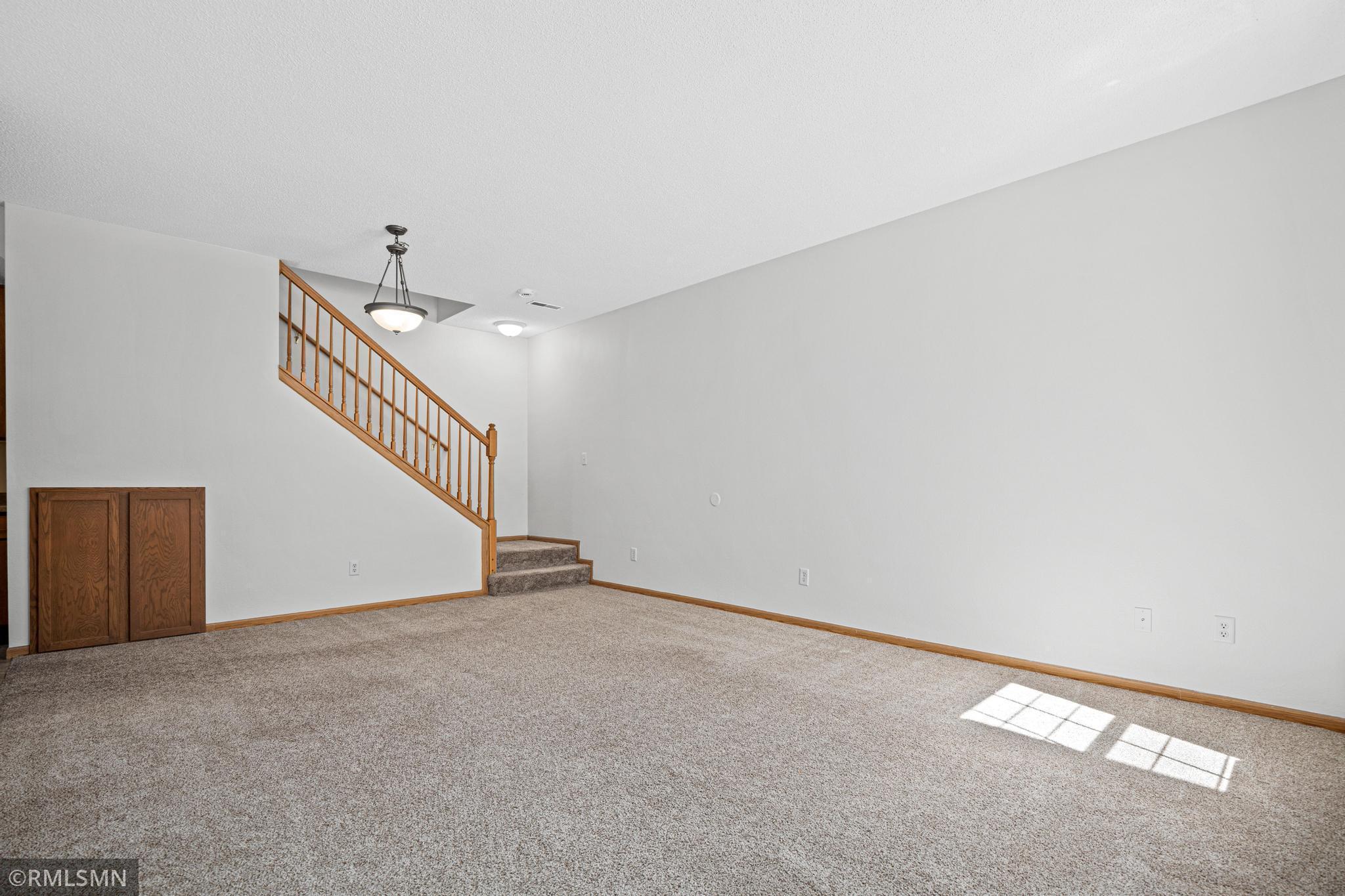 162 Bridgewater Trail-7.jpg