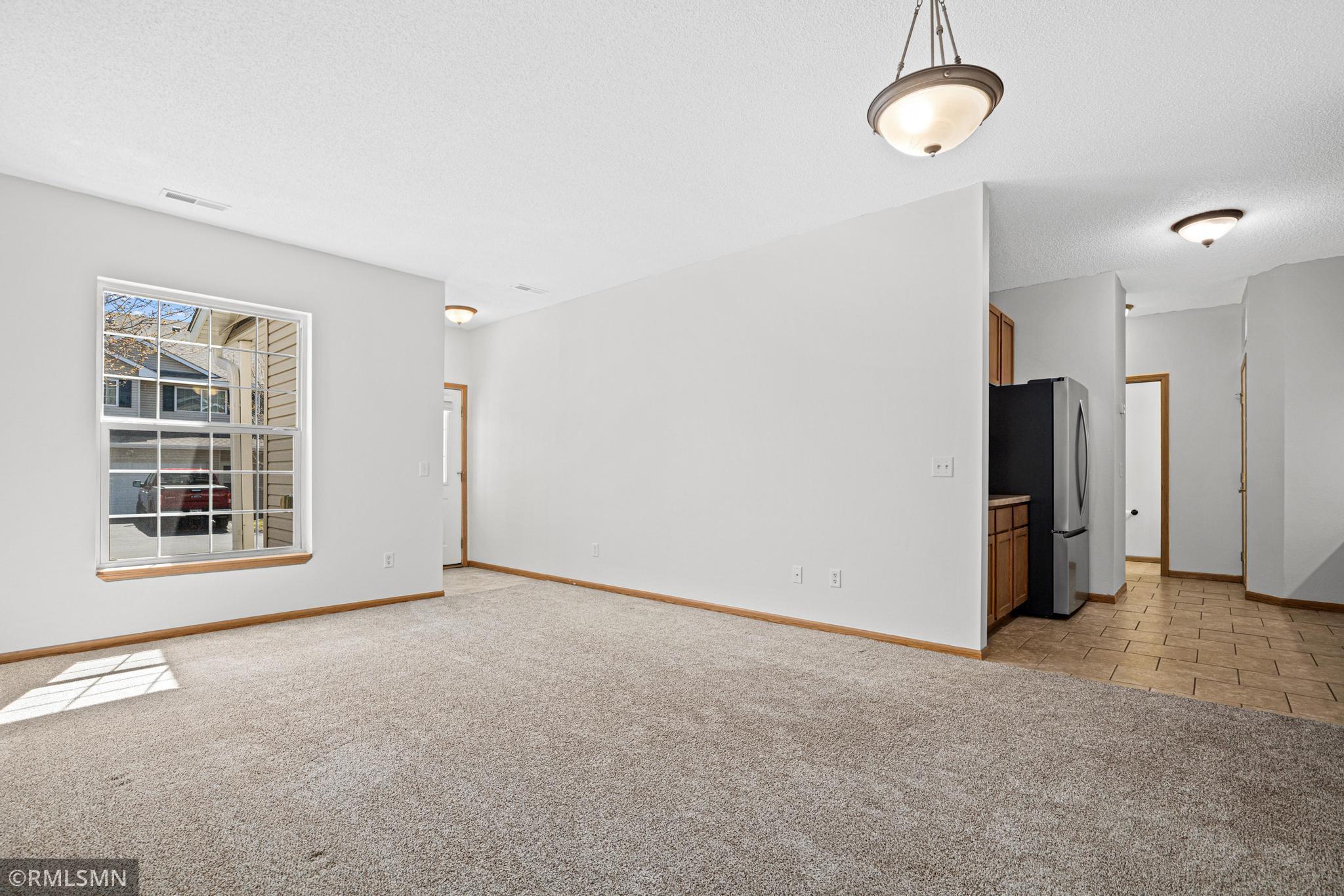 162 Bridgewater Trail-5.jpg