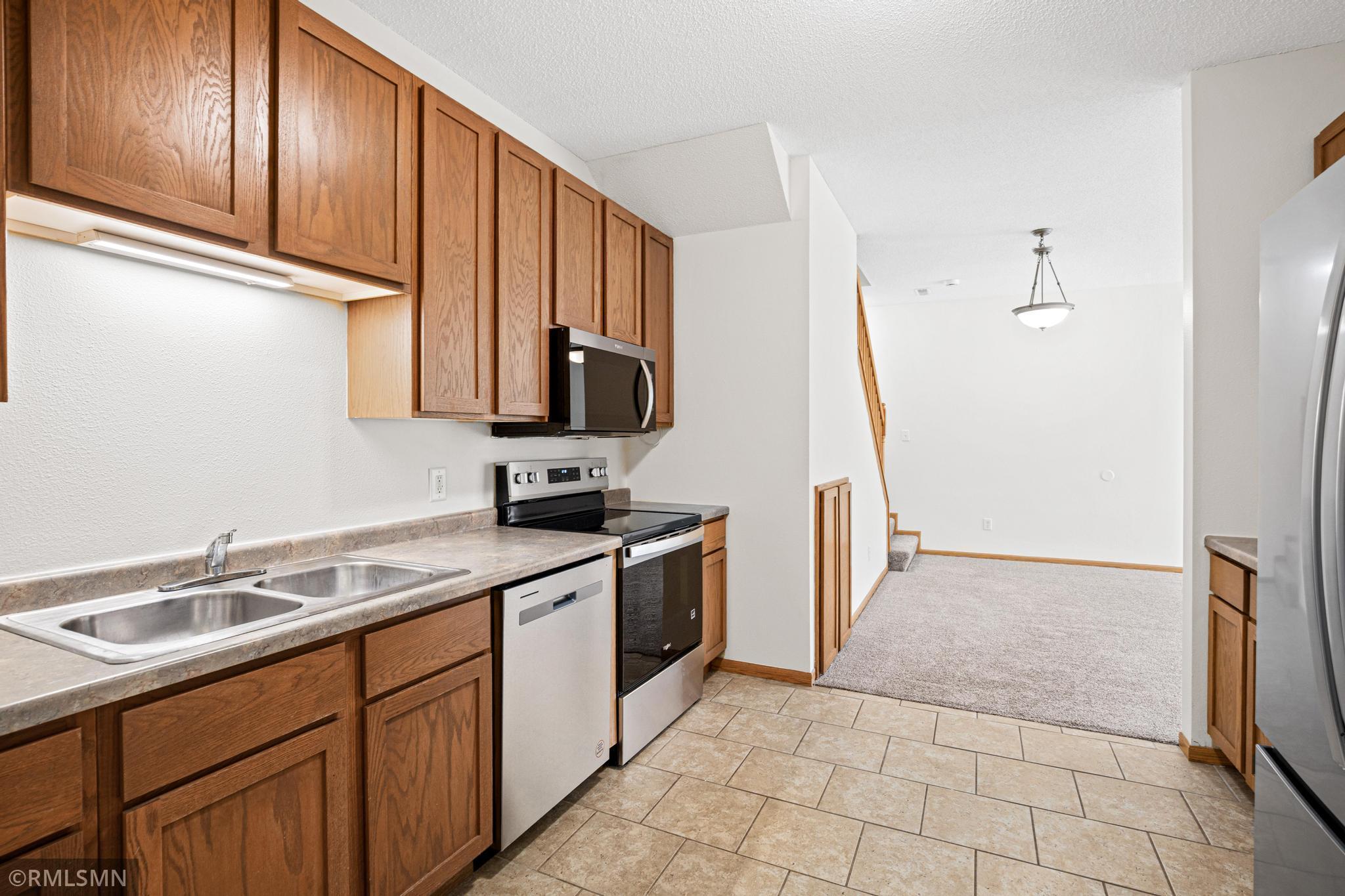 162 Bridgewater Trail-10.jpg