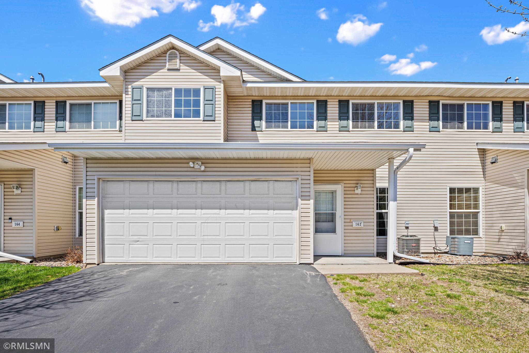 162 Bridgewater Trail-1.jpg