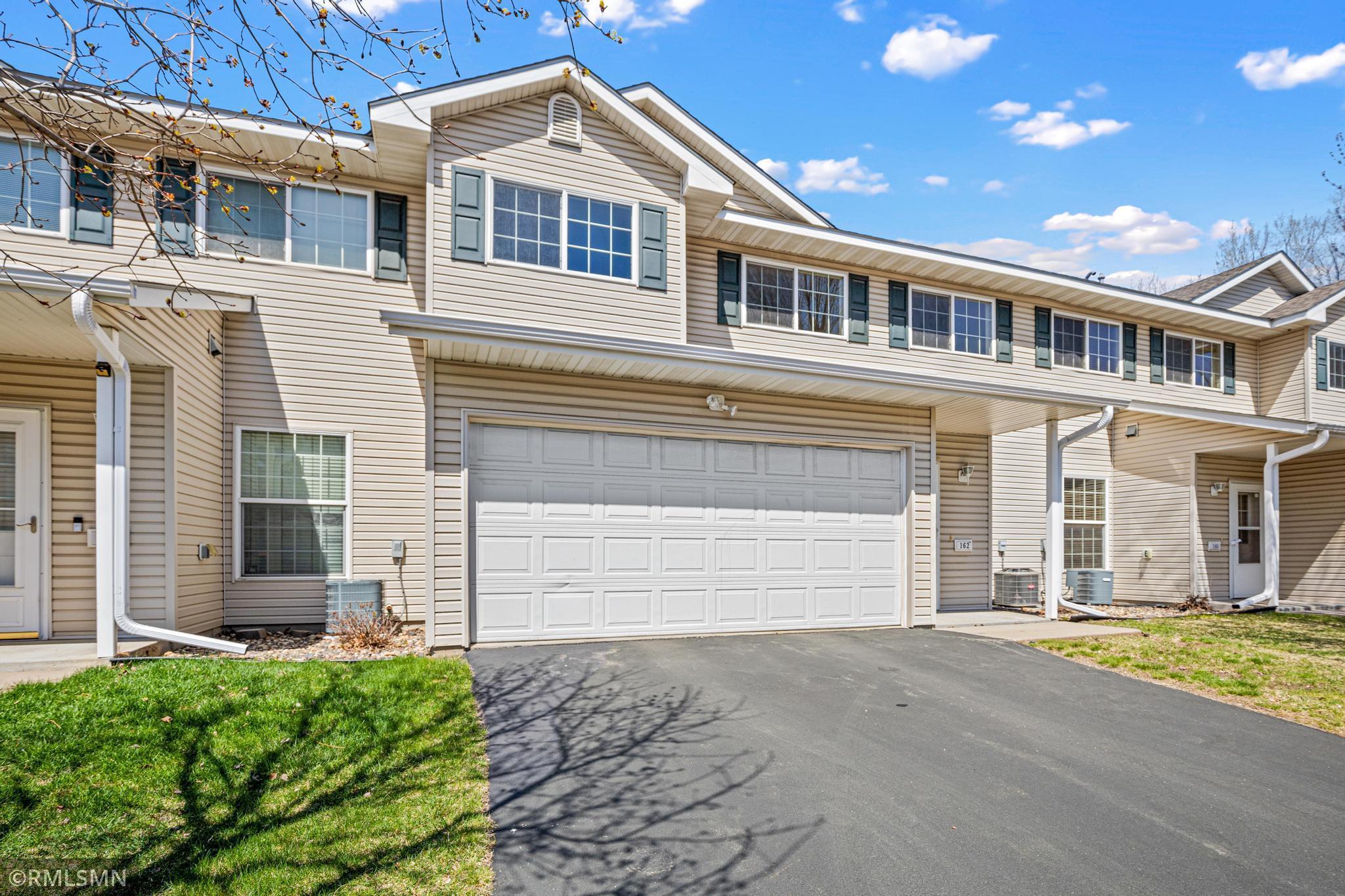 162 Bridgewater Trail-25.jpg