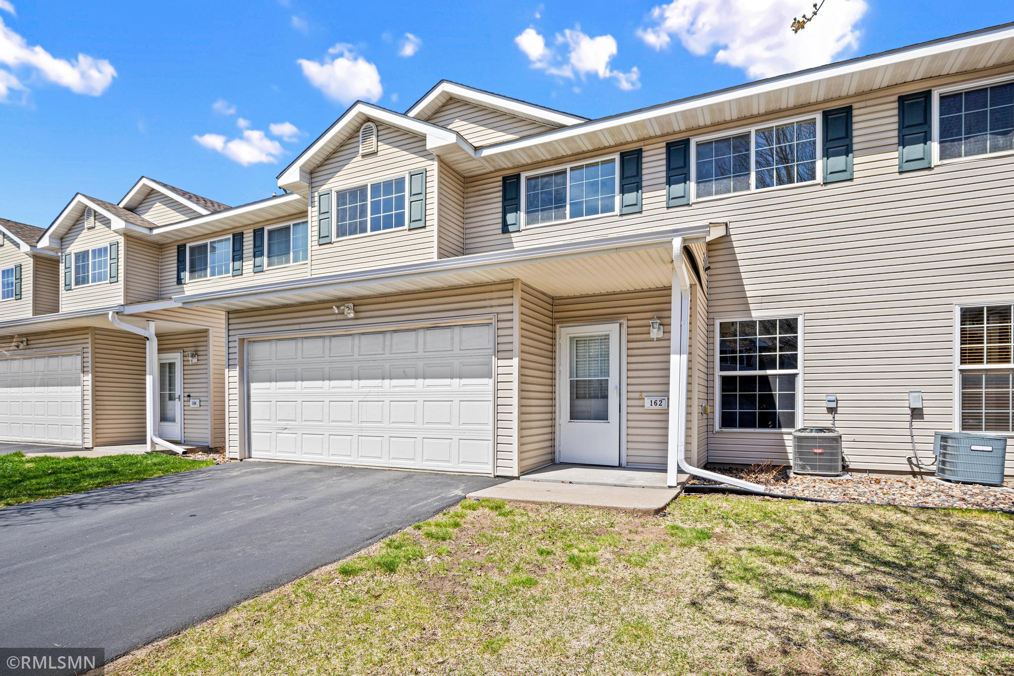 162 Bridgewater Trail-24.jpg