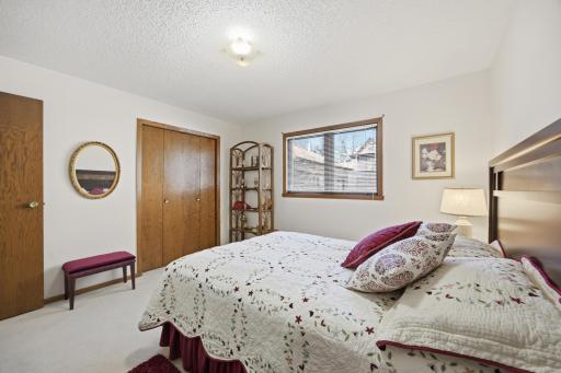 327 10th Avenue S, 3, Fargo, ND 58103