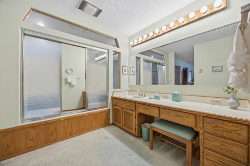 327 10th Avenue S, 3, Fargo, ND 58103