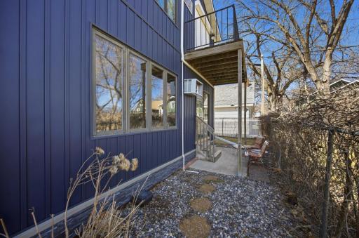 327 10th Avenue S, 3, Fargo, ND 58103