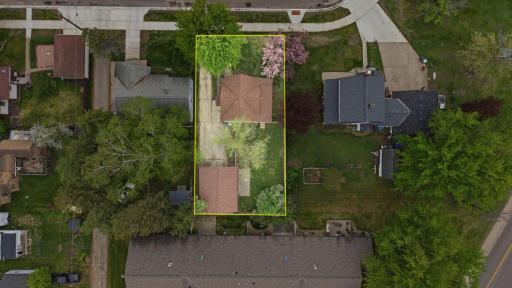 Aerial view of lot with approximate lot lines.