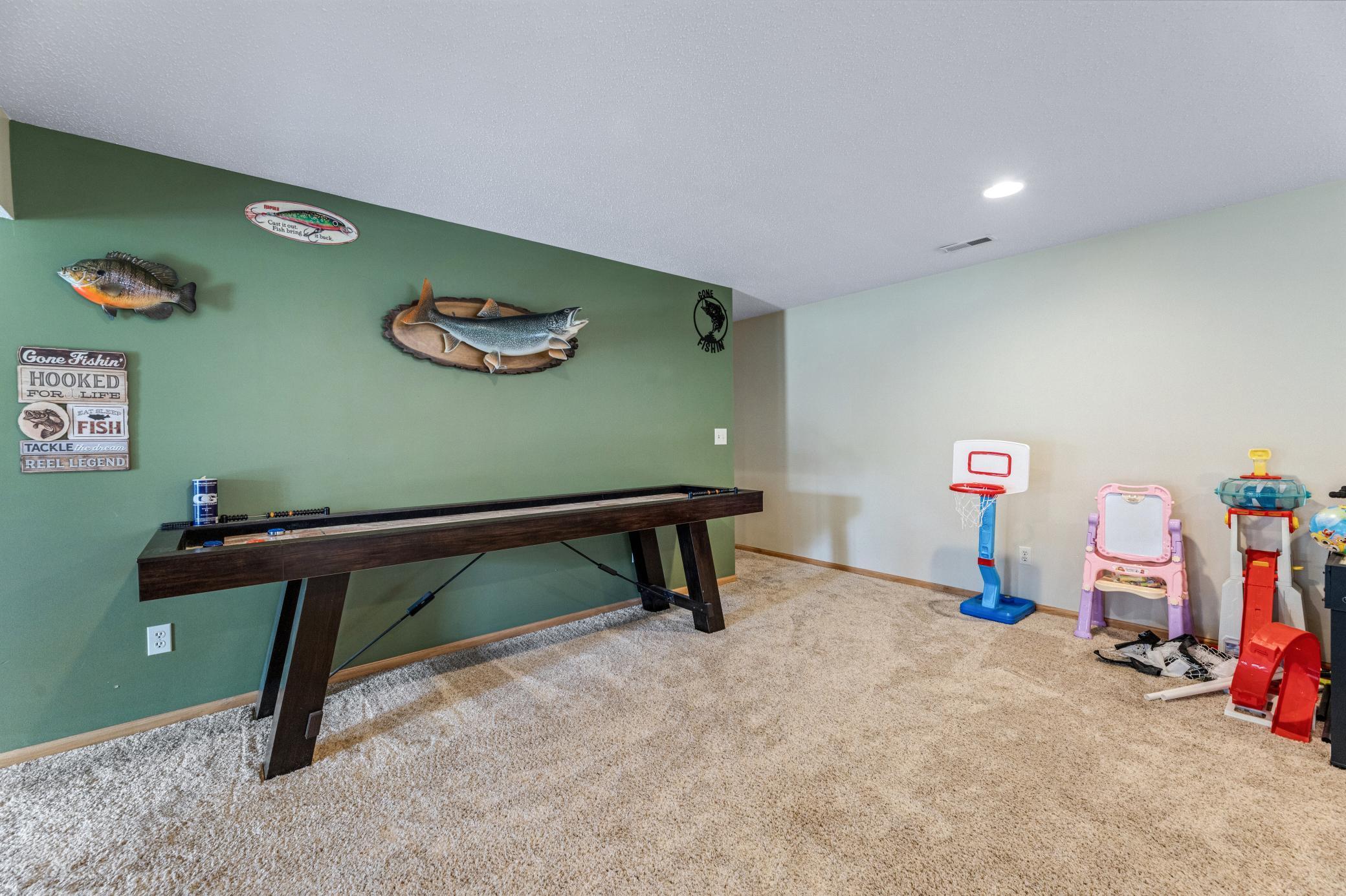 17 family room.jpg
