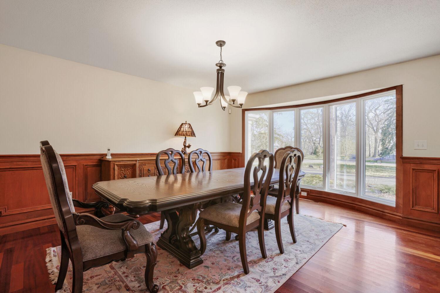 23 Evergreen Rd - Web Quality - 011 - 11 Dining Room.jpg