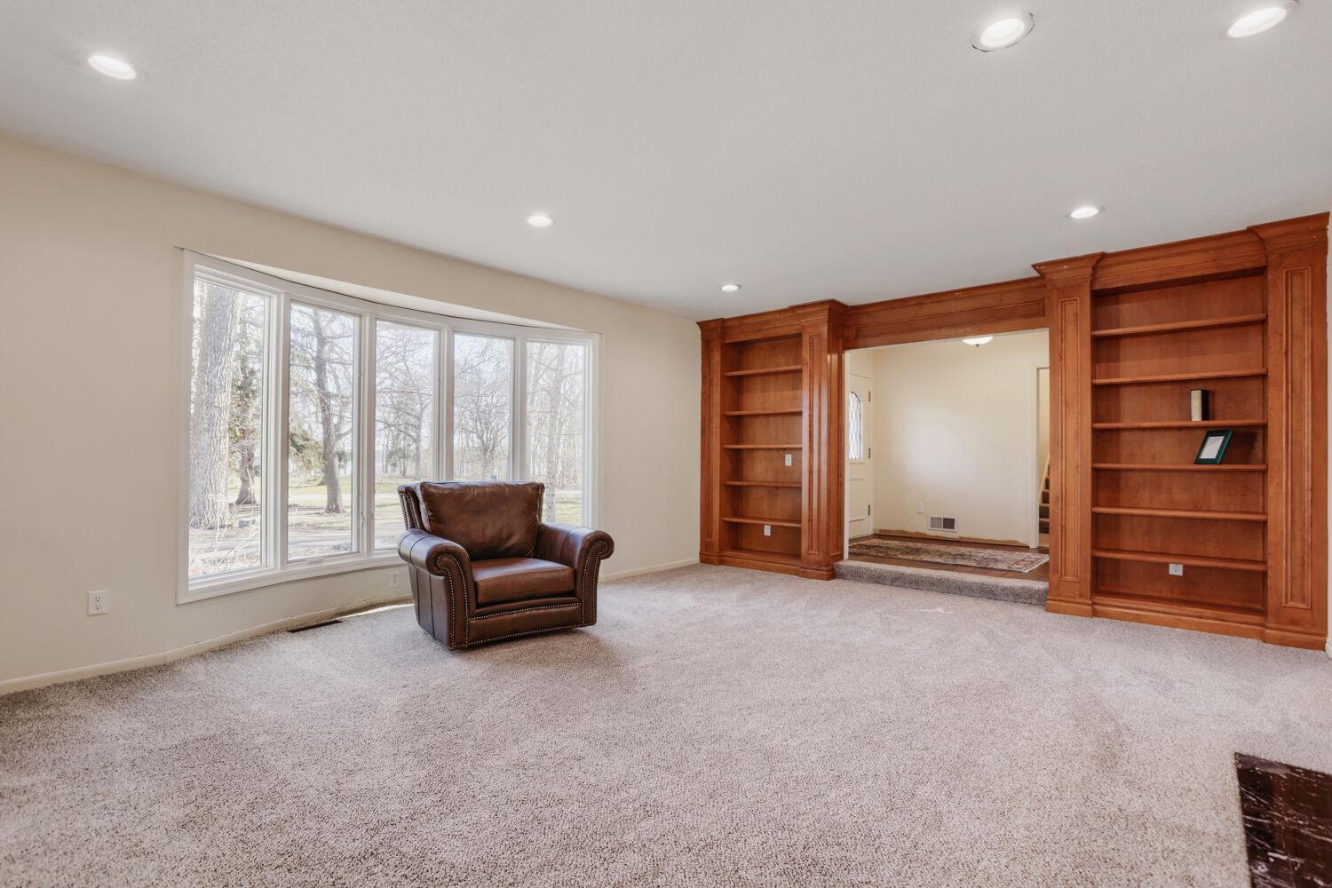 23 Evergreen Rd - Web Quality - 007 - 07 Living Room.jpg