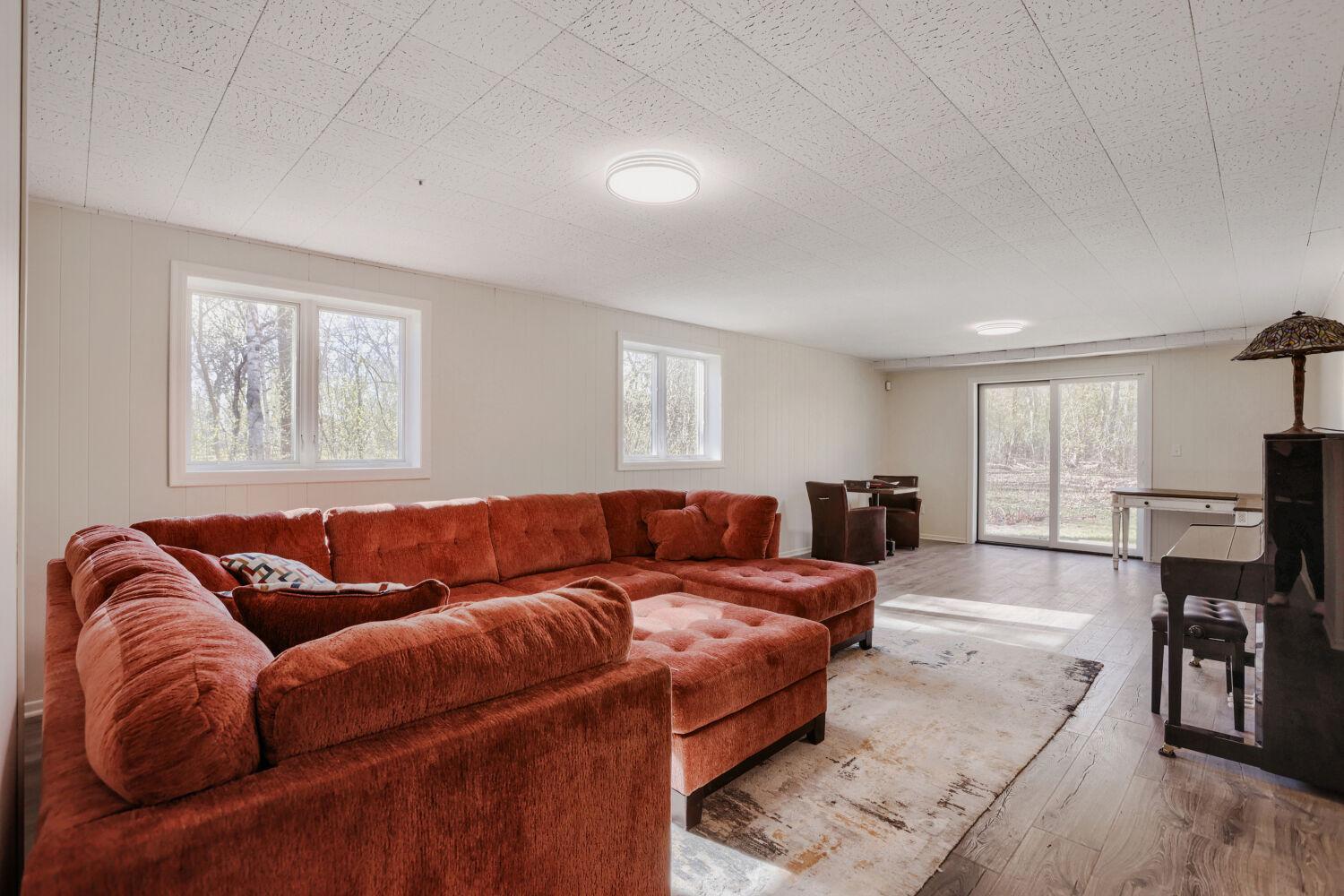 23 Evergreen Rd - Web Quality - 005 - 05 Living Room.jpg