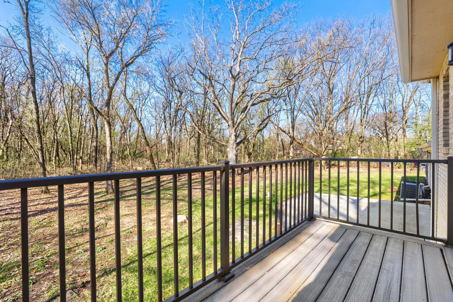 23 Evergreen Rd - Web Quality - 018 - 18 Balcony.jpg