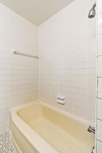 3701 Violet Avenue N, Brooklyn Center, MN 55429