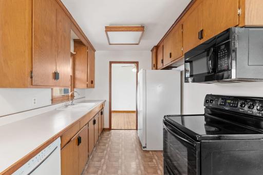 3701 Violet Avenue N, Brooklyn Center, MN 55429