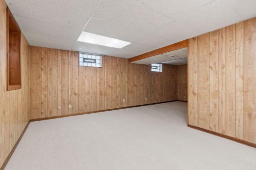 3701 Violet Avenue N, Brooklyn Center, MN 55429