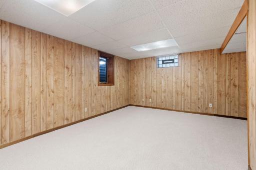 3701 Violet Avenue N, Brooklyn Center, MN 55429