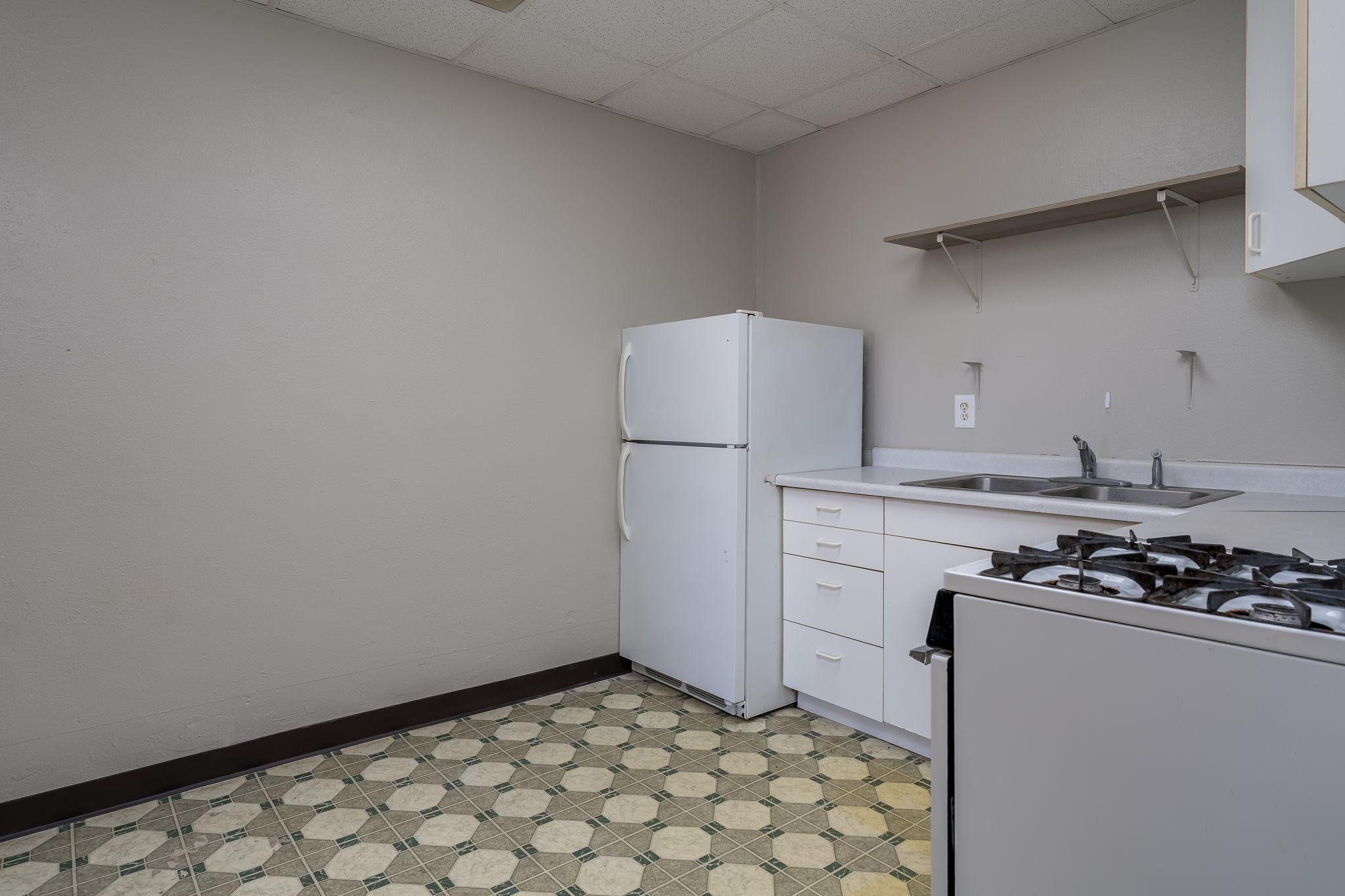 138 N Main St-6.jpg