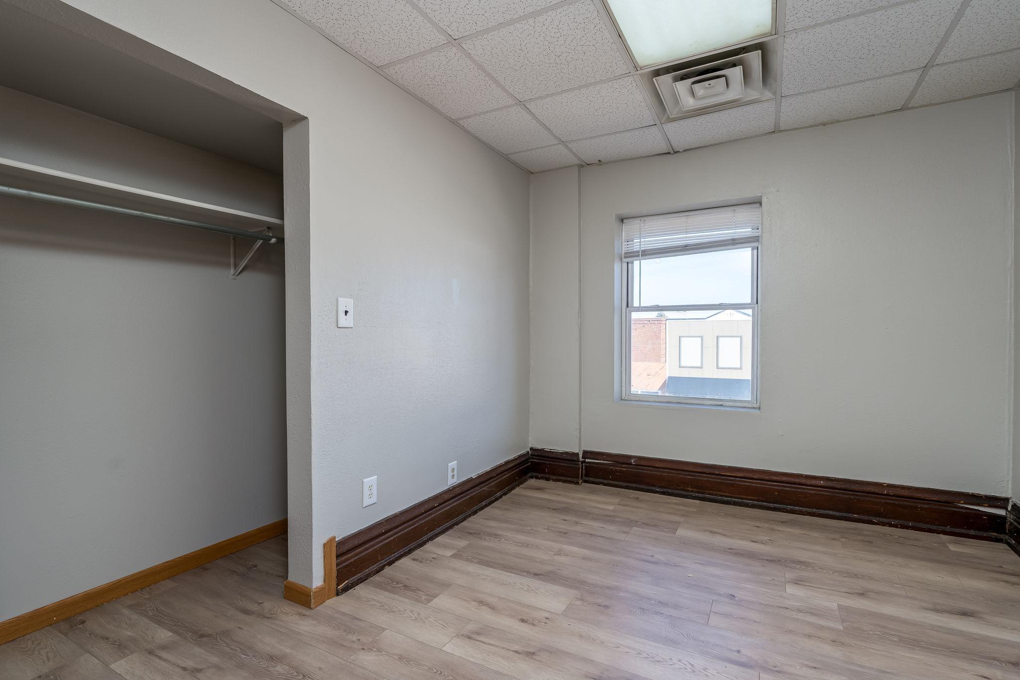 138 N Main St-7.jpg