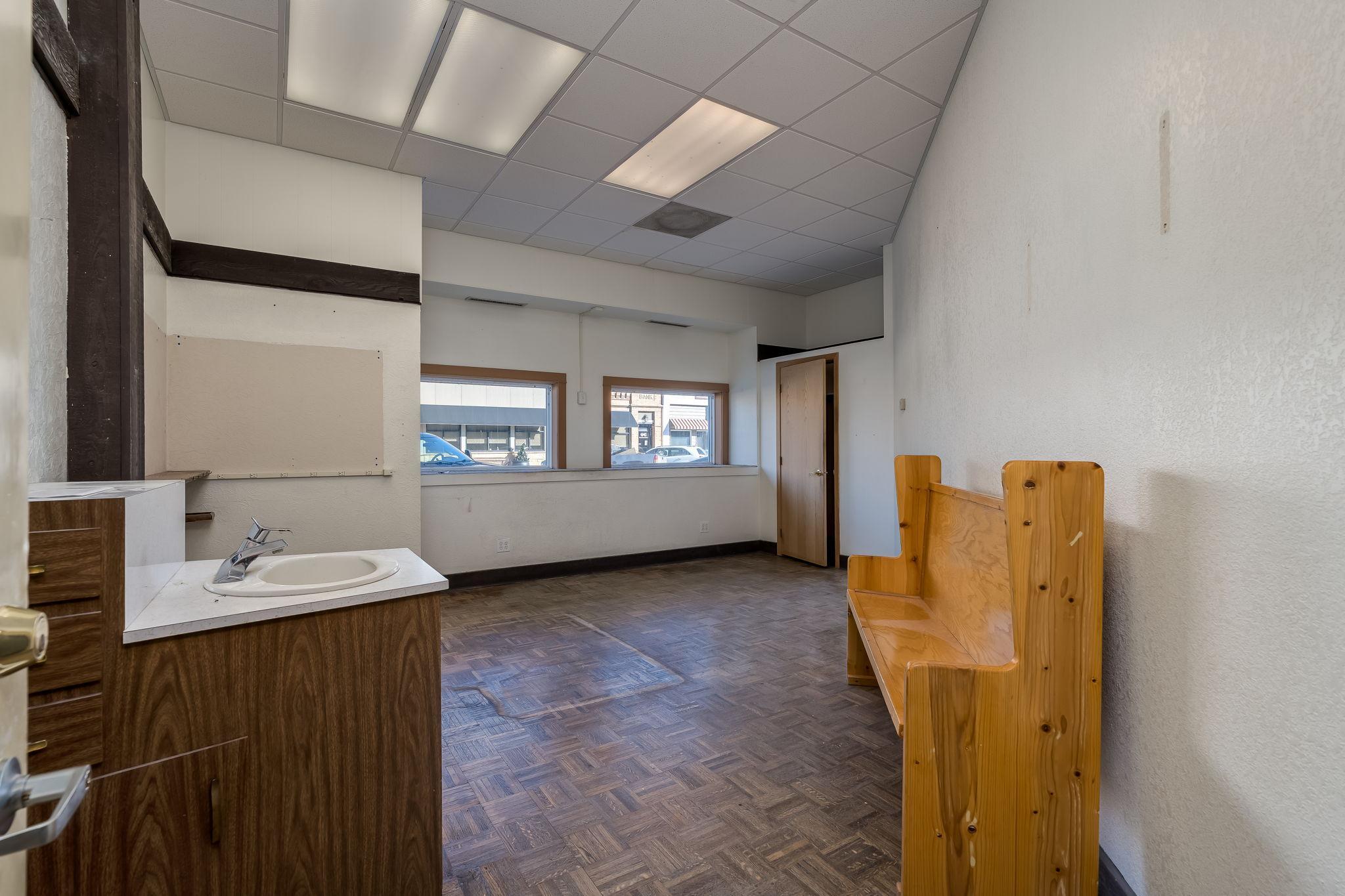 138 N Main St-33.jpg