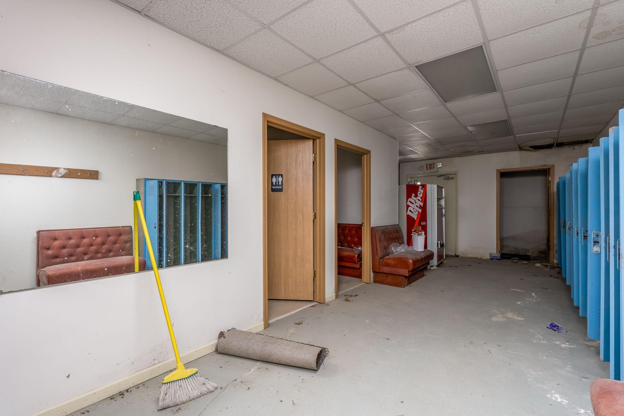138 N Main St-44.jpg