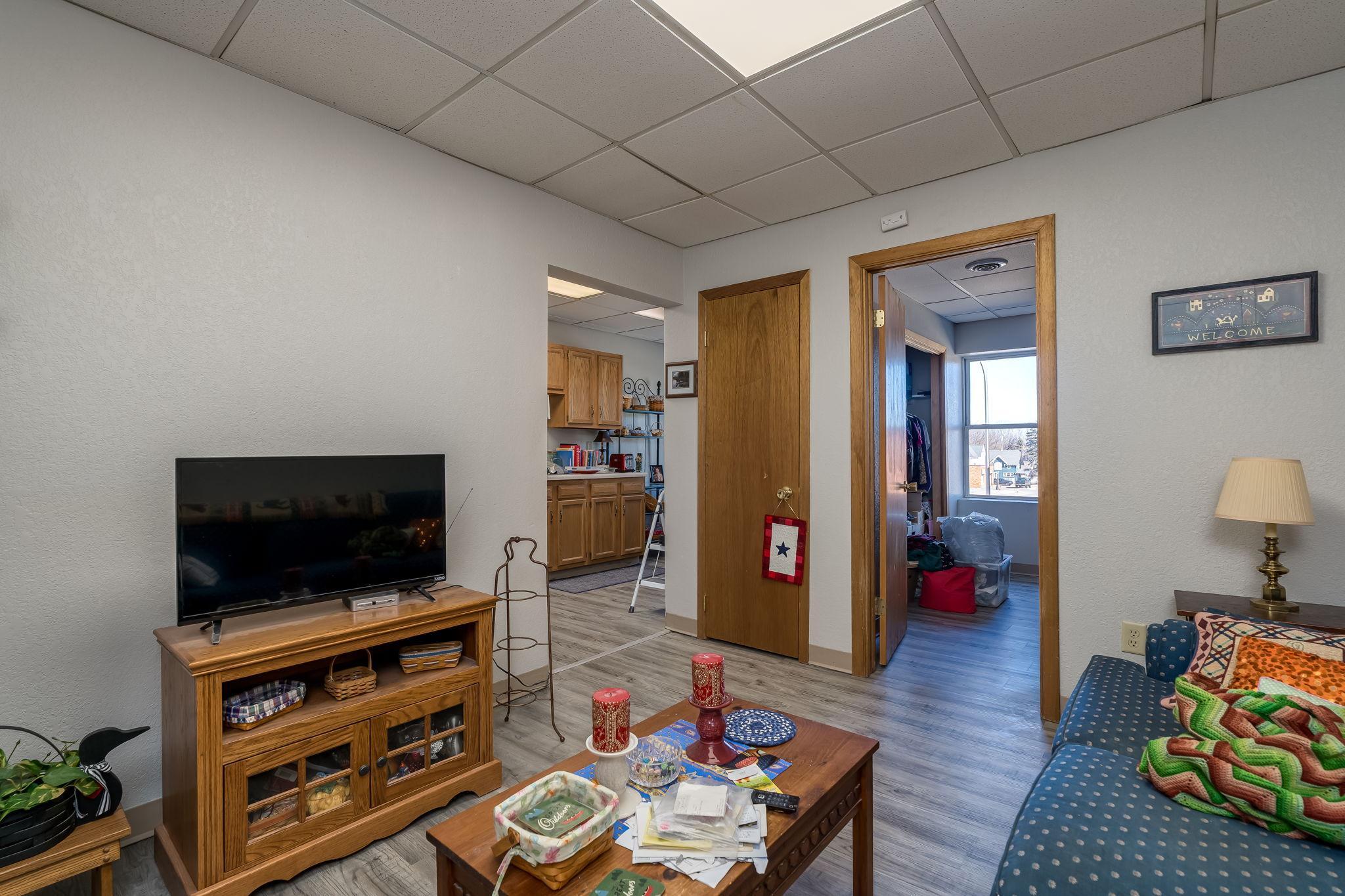 138 N Main St-1.jpg