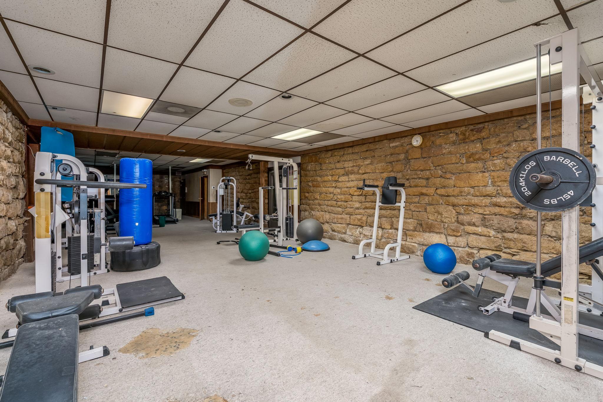 138 N Main St-45.jpg