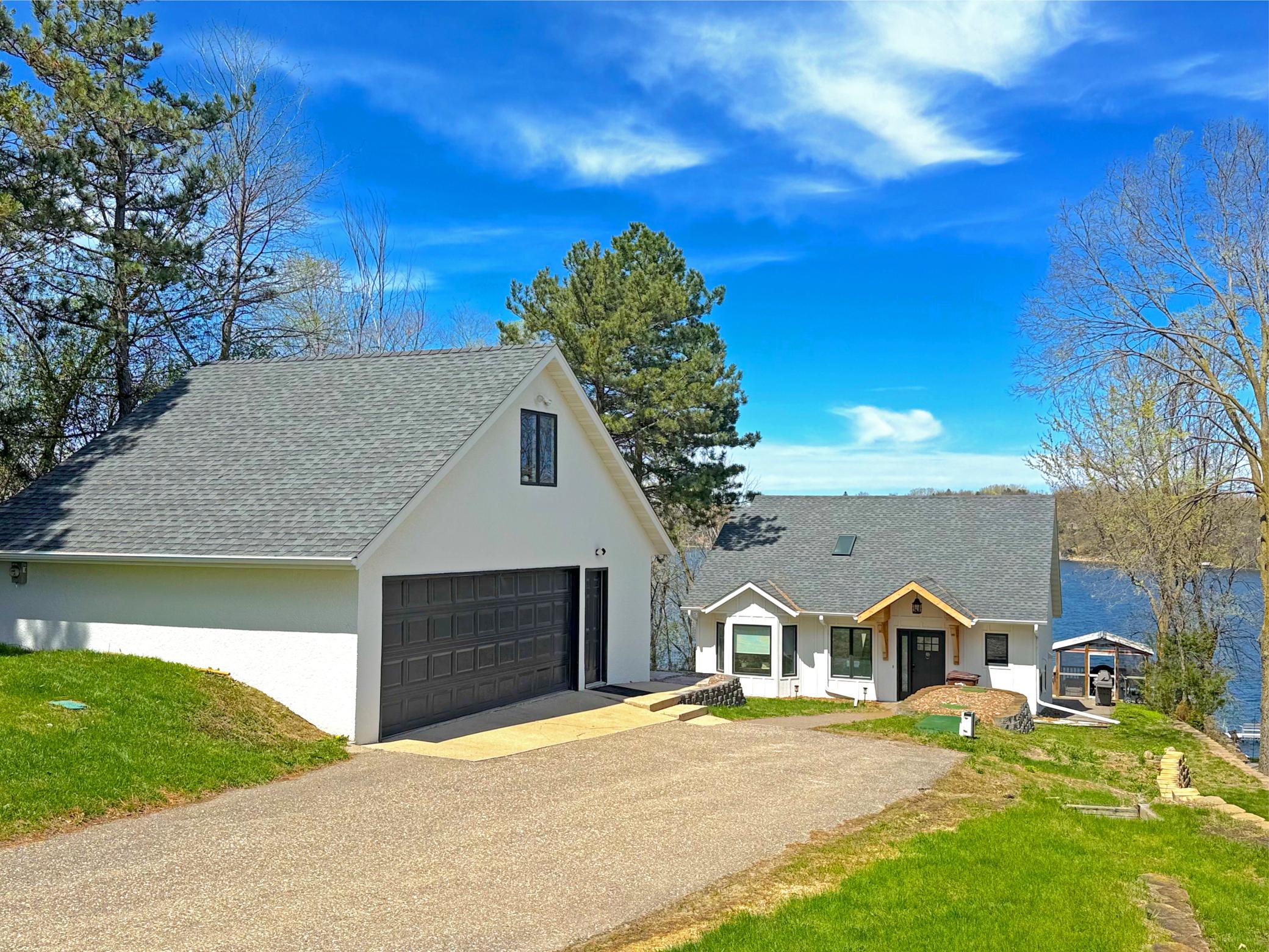 Welcome to your new home on Maple Lake!!