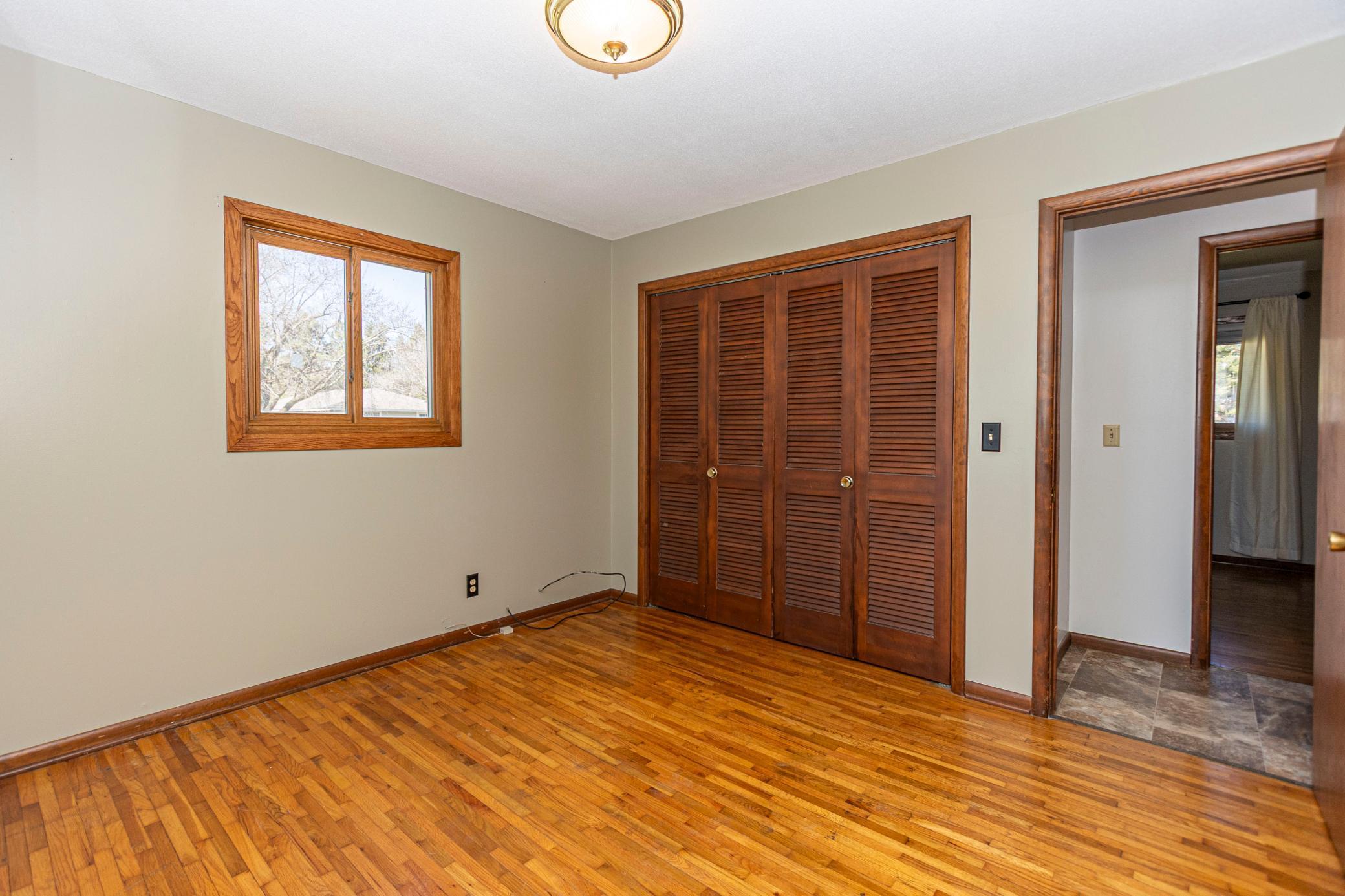 Main Level Bed 2.jpg