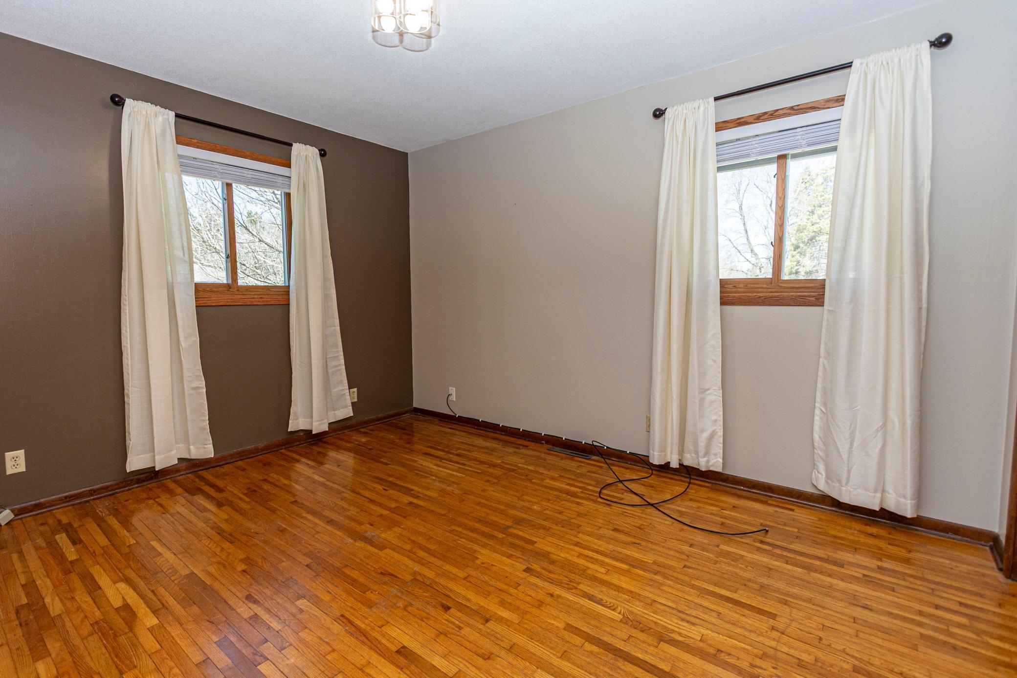 Main Level Bed 1.jpg