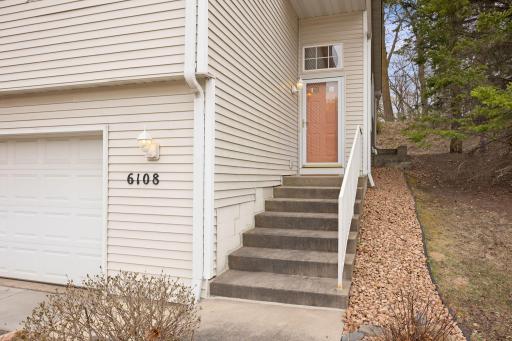 6108 Creek Line Drive, Minnetonka, MN 55345