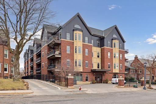 301 Clifton Avenue, 3D, Minneapolis, MN 55403