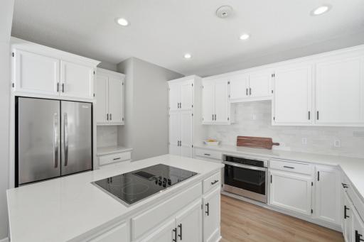 3868 Green Heights Trail SW, Prior Lake, MN 55372