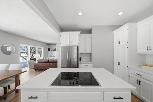 3868 Green Heights Trail SW, Prior Lake, MN 55372