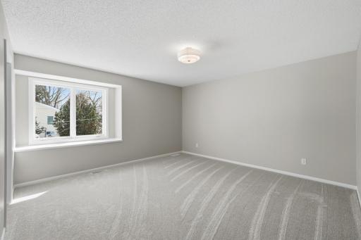 3868 Green Heights Trail SW, Prior Lake, MN 55372