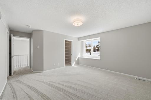 3868 Green Heights Trail SW, Prior Lake, MN 55372