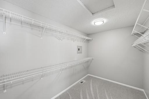 3868 Green Heights Trail SW, Prior Lake, MN 55372