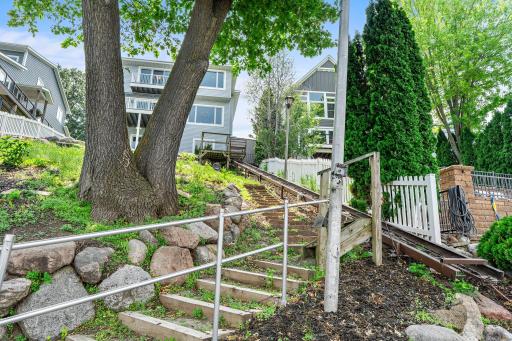 3868 Green Heights Trail SW, Prior Lake, MN 55372
