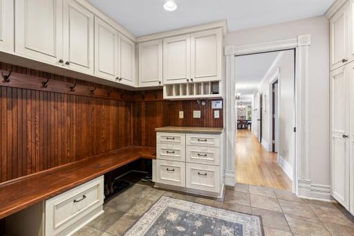 2890 Autumn Woods Drive, Chaska, MN 55318