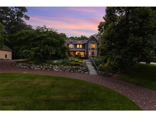 2890 Autumn Woods Drive, Chaska, MN 55318