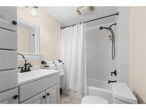 2890 Autumn Woods Drive, Chaska, MN 55318