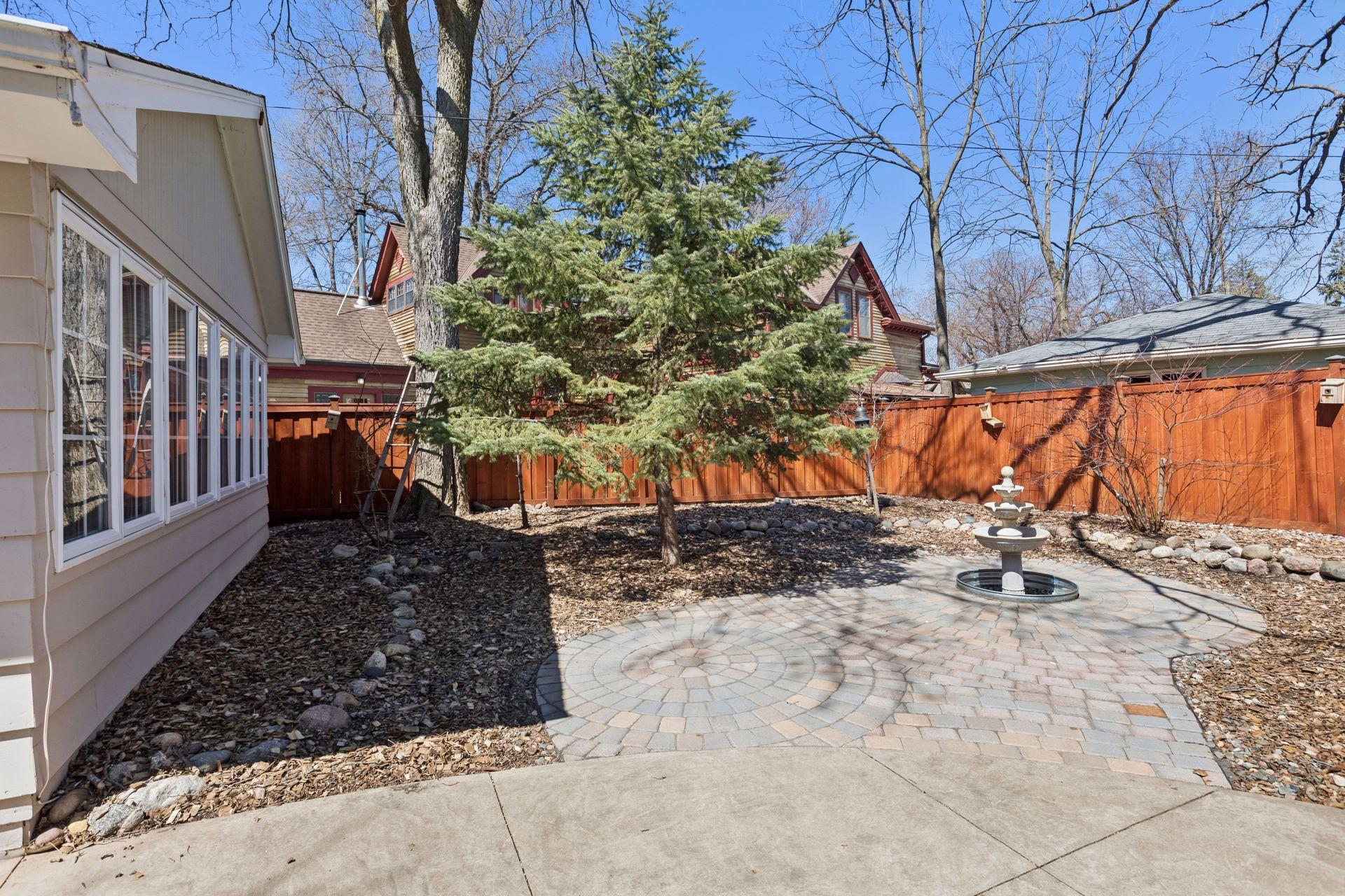 4012 Linden Hills Boulevard - Spacecrafting - 0018.jpg