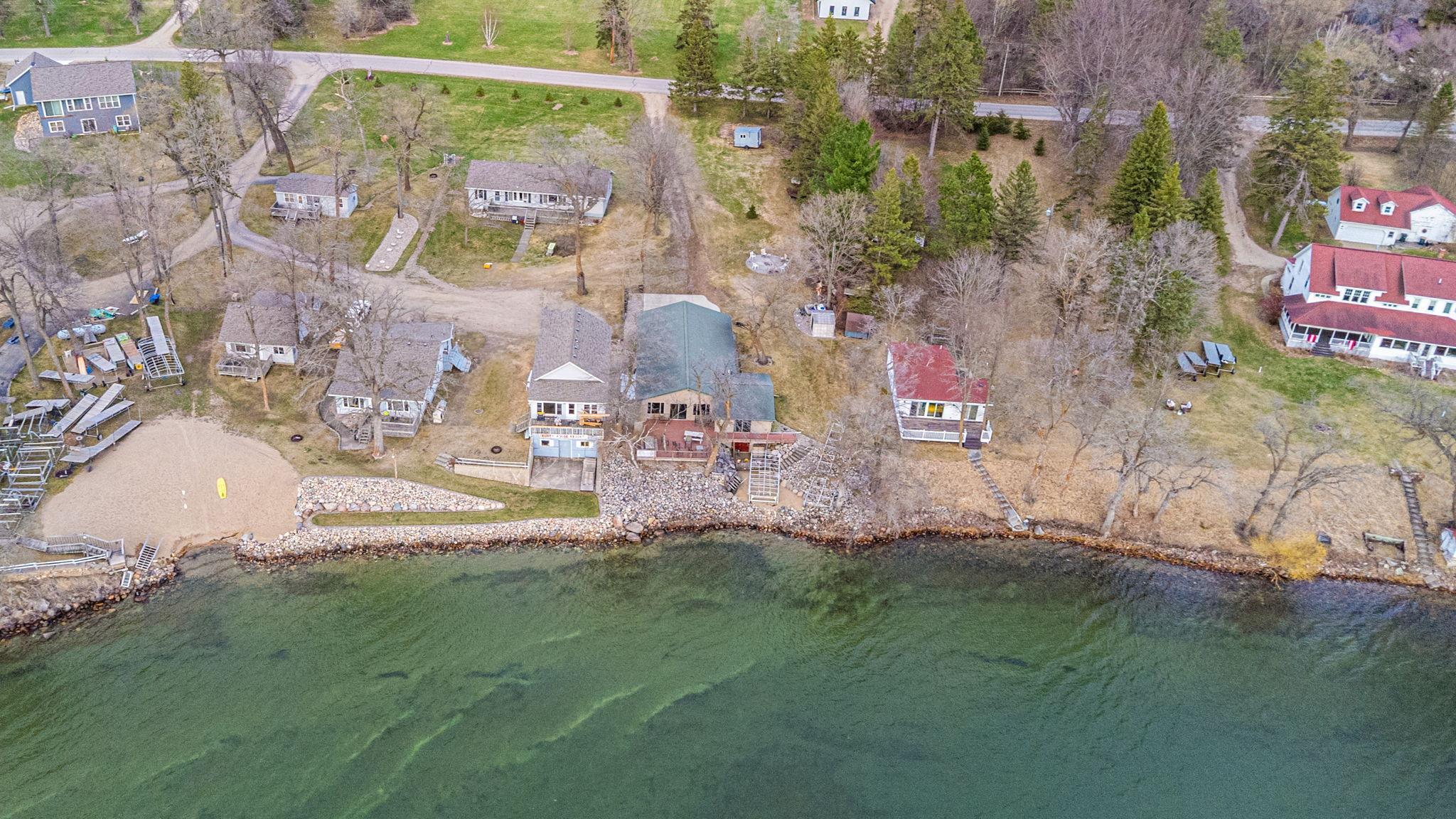 INCREDIBLE shoreline