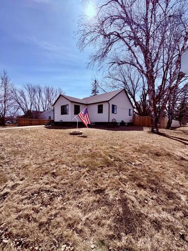 3b2b home with fenced in back yard