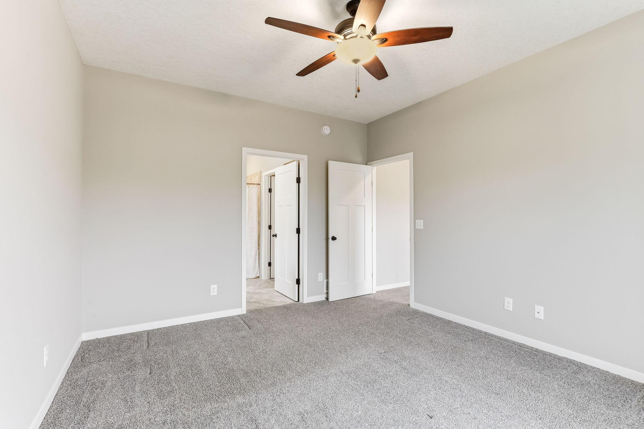 16-web-or-mls-1592-Elm-St-16.jpg
