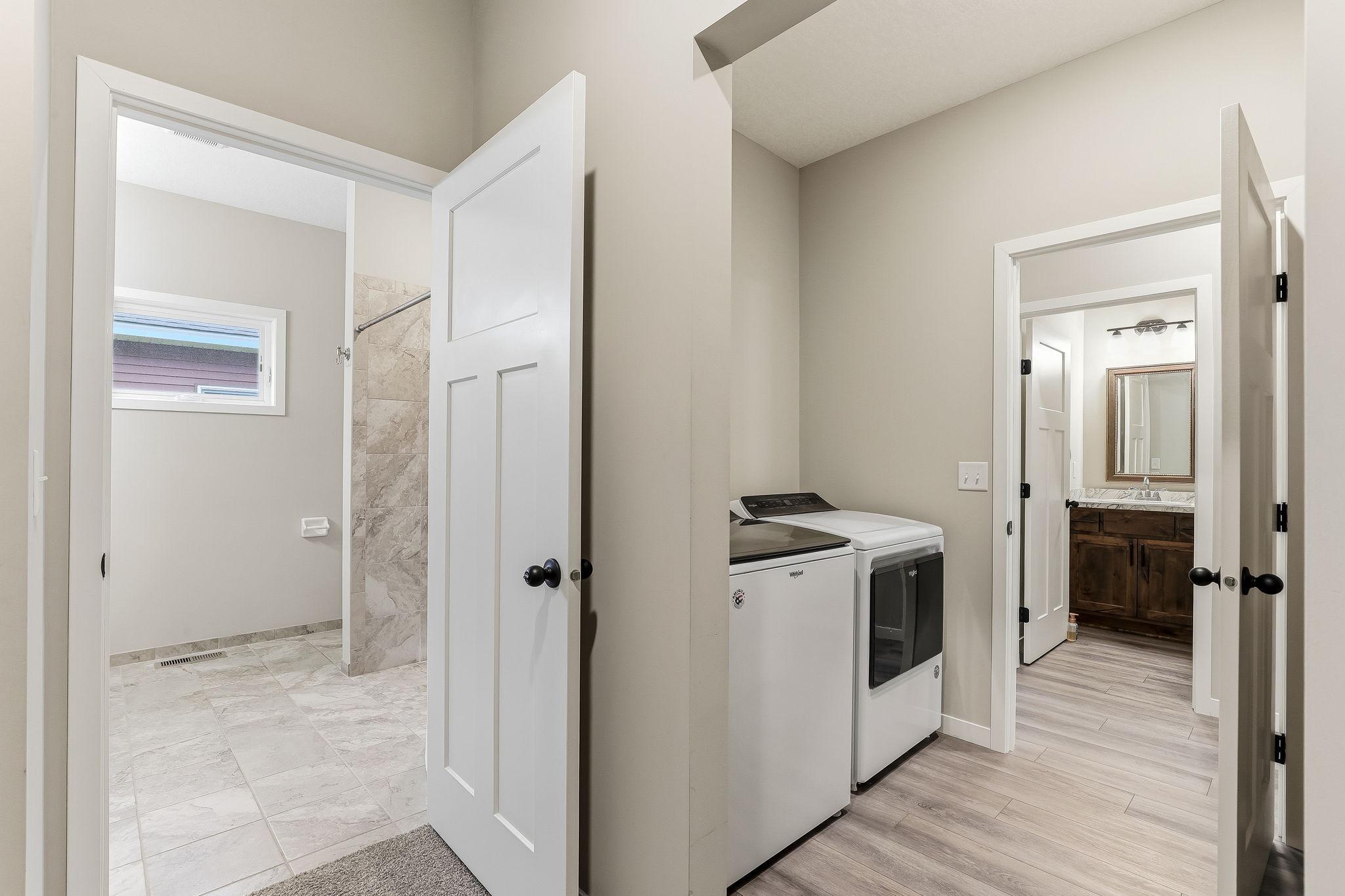 24-web-or-mls-1592-Elm-St-24.jpg