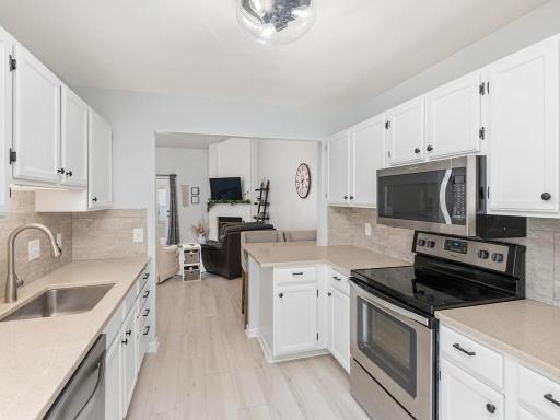 11011 Oregon Curve, Minneapolis, MN 55438