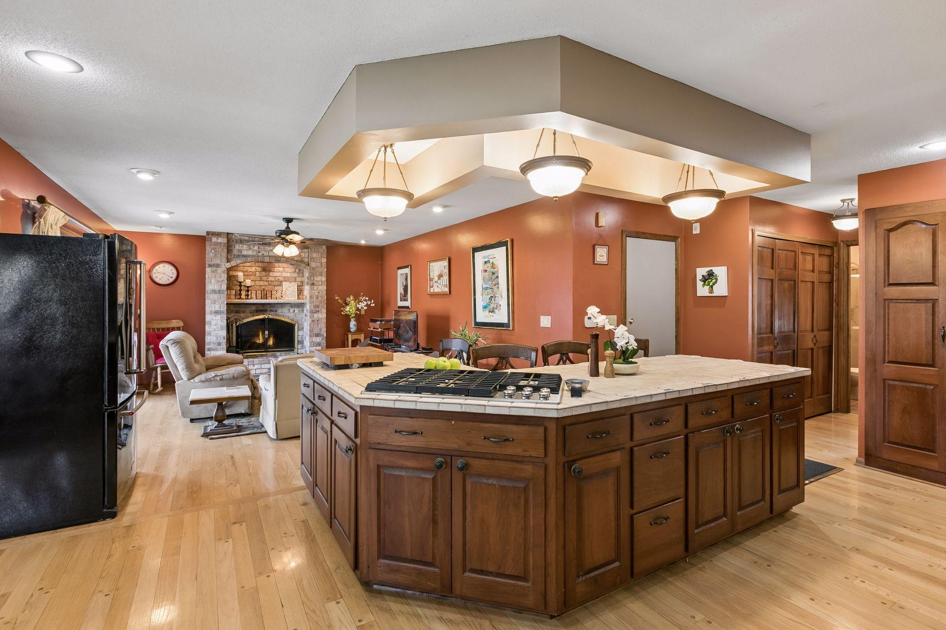 You can see how the open kitchen/family room concept works just perfectly