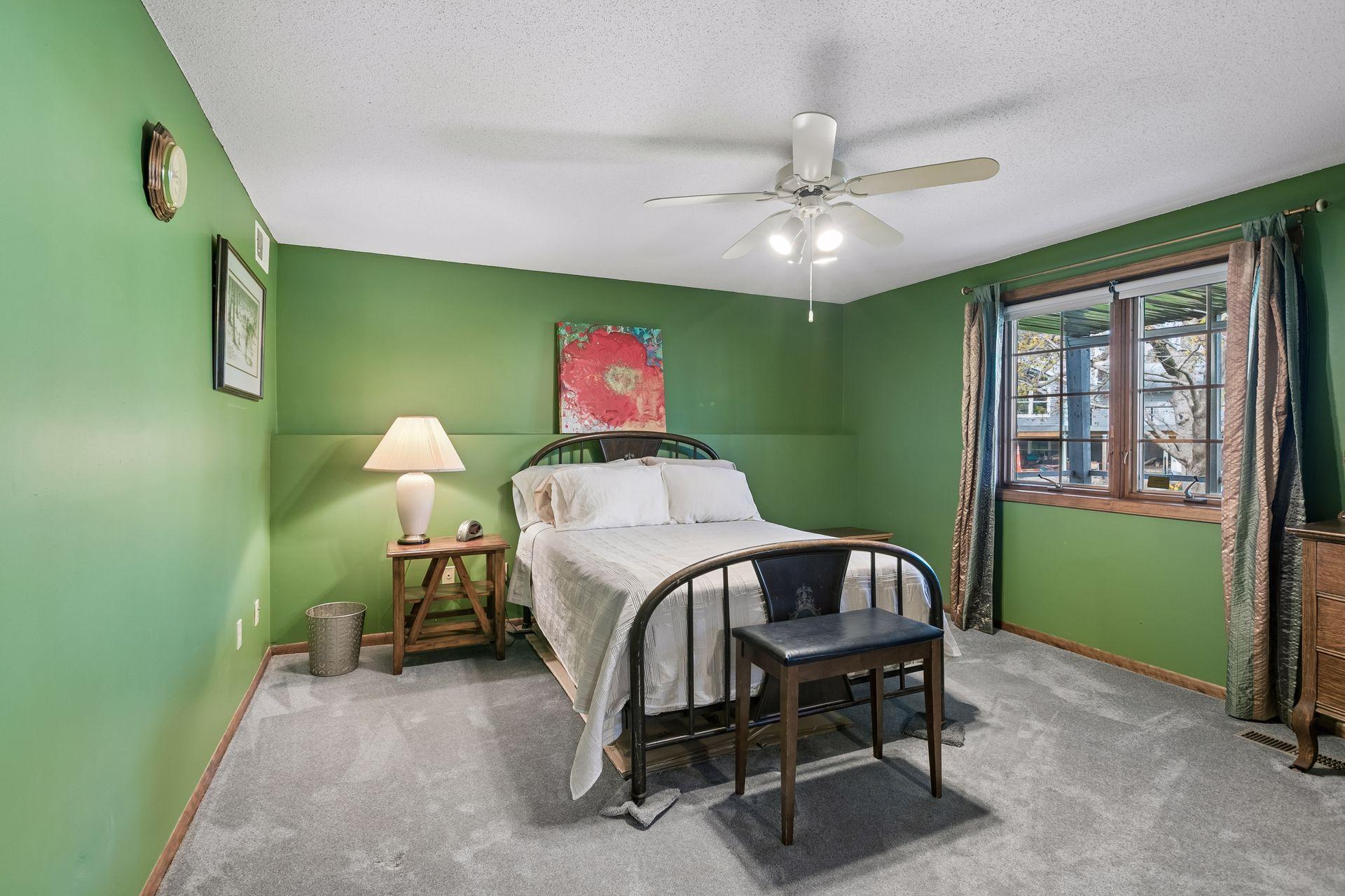 Lower bedroom