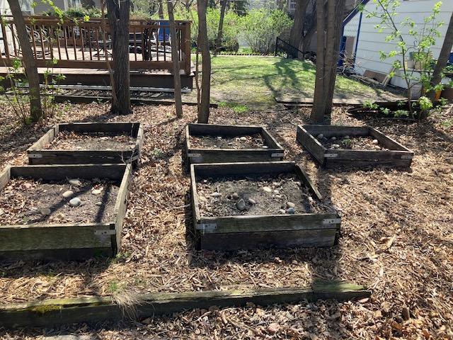 214 PLANTER BOXES.jpg