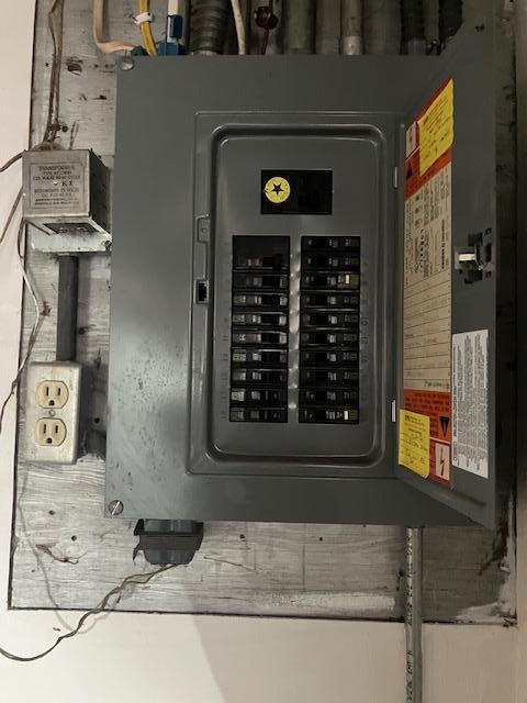 EMERALD ELEC BOX.jpg